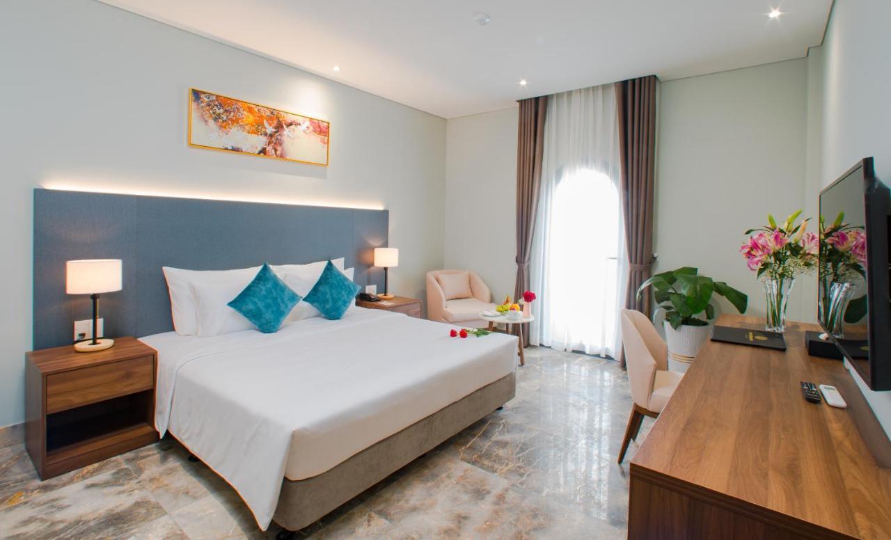 Phu Thang Grand Hotel Duc Hoa Exterior photo