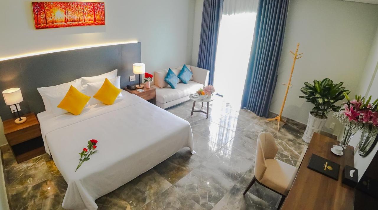 Phu Thang Grand Hotel Duc Hoa Exterior photo